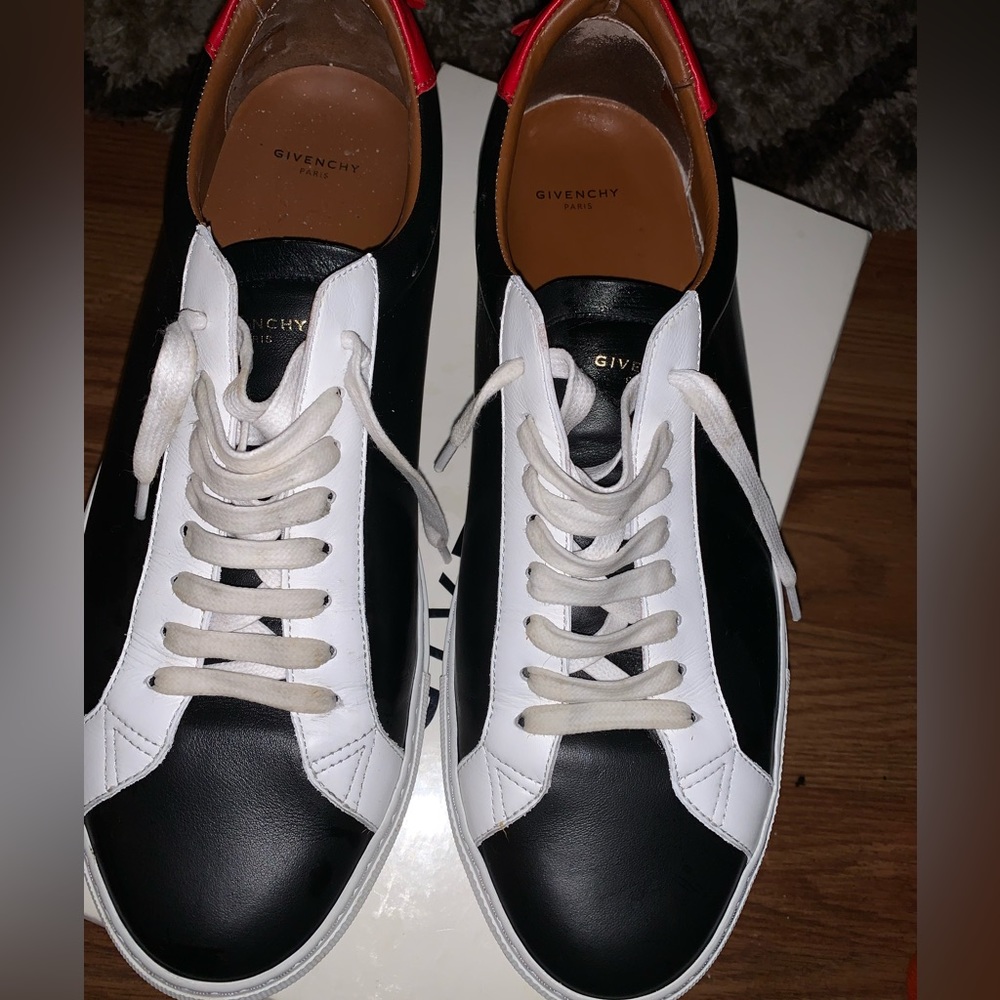Givenchy men’s sneaker